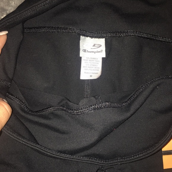 NWT BlAck capris - Picture 3 of 4